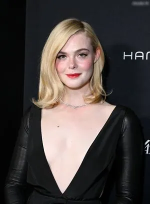 Elle Fanning OnlyFans Leaked Free Thumbnail Picture - #VxuAFTdiLL