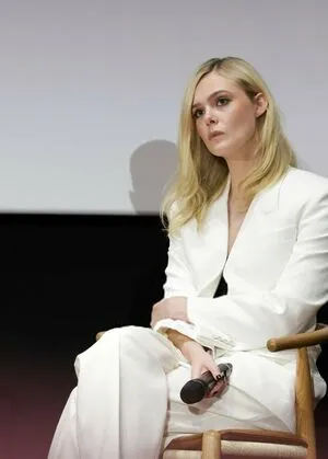 Elle Fanning OnlyFans Leaked Free Thumbnail Picture - #W1ZyZoe0bz