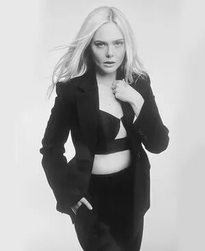 Elle Fanning OnlyFans Leaked Free Thumbnail Picture - #Z1wL2IKm87