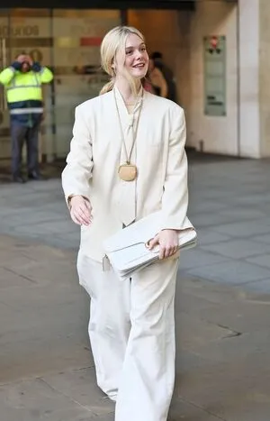 Elle Fanning OnlyFans Leaked Free Thumbnail Picture - #asRCtYkb3Z