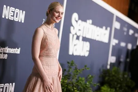 Elle Fanning OnlyFans Leaked Free Thumbnail Picture - #b7VaJDG1c1