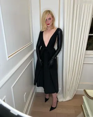 Elle Fanning OnlyFans Leaked Free Thumbnail Picture - #bAfL42nDWm