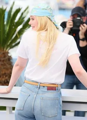 Elle Fanning OnlyFans Leaked Free Thumbnail Picture - #c4AGaBrQGr