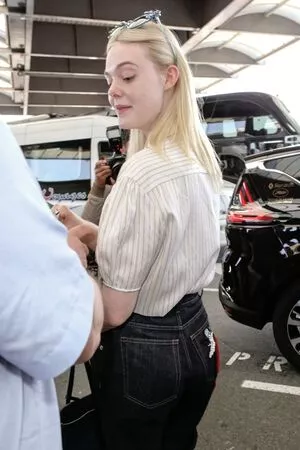 Elle Fanning OnlyFans Leaked Free Thumbnail Picture - #c7DE6JTLFa