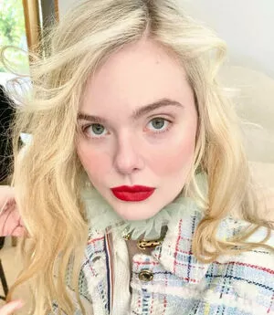 Elle Fanning OnlyFans Leaked Free Thumbnail Picture - #dJ8cze24ii