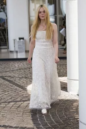 Elle Fanning OnlyFans Leaked Free Thumbnail Picture - #fPCMxlr0WQ