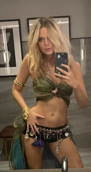 Elle Fanning OnlyFans Leaked Free Thumbnail Picture - #fdlLwh5pYE