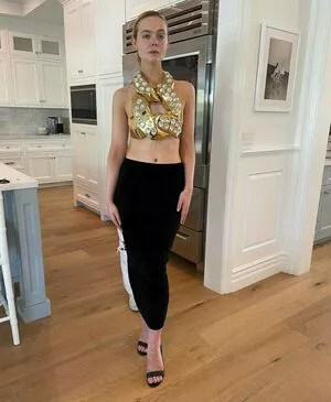 Elle Fanning OnlyFans Leaked Free Thumbnail Picture - #hGNBBx7AnI