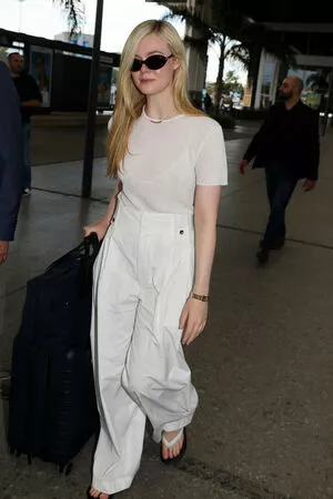 Elle Fanning OnlyFans Leaked Free Thumbnail Picture - #hvKcV4eQsc
