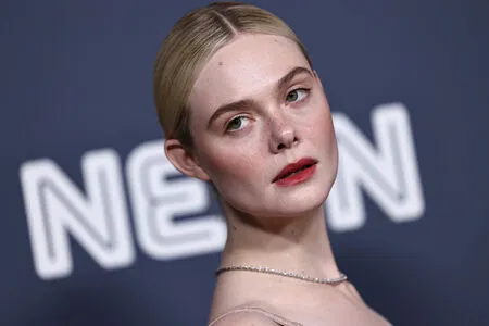 Elle Fanning OnlyFans Leaked Free Thumbnail Picture - #kNRCzojrEC