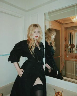 Elle Fanning OnlyFans Leaked Free Thumbnail Picture - #lFKixHiVxd