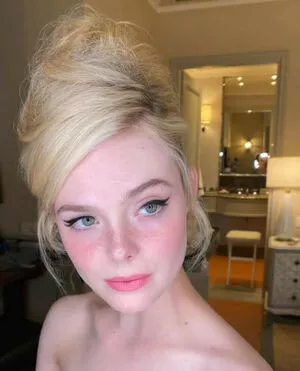 Elle Fanning OnlyFans Leaked Free Thumbnail Picture - #lVtdxfiwsn