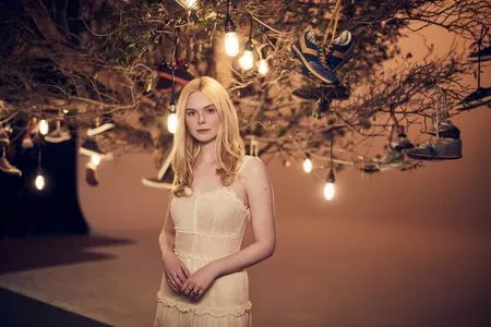 Elle Fanning OnlyFans Leaked Free Thumbnail Picture - #mdwABWxoon