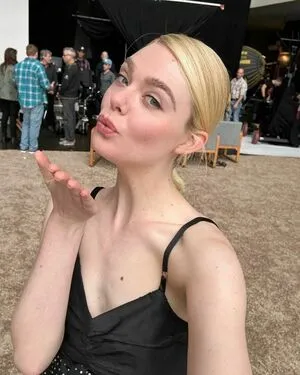 Elle Fanning OnlyFans Leaked Free Thumbnail Picture - #oLStAVVNSq