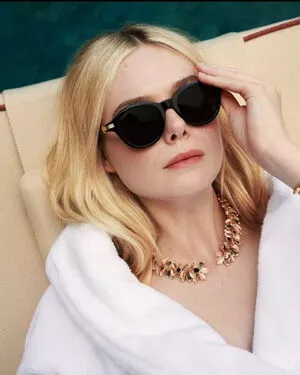 Elle Fanning OnlyFans Leaked Free Thumbnail Picture - #q4OOYGUVv4