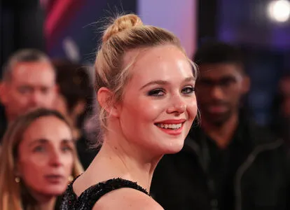 Elle Fanning OnlyFans Leaked Free Thumbnail Picture - #r1hfhDipXp