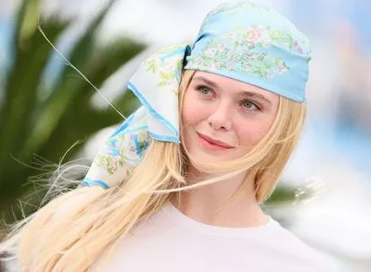 Elle Fanning OnlyFans Leaked Free Thumbnail Picture - #suDNKHz4wC