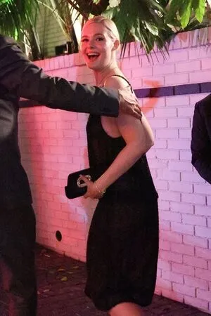 Elle Fanning OnlyFans Leaked Free Thumbnail Picture - #tajHYlp6fS