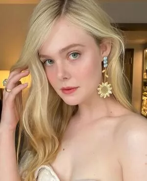 Elle Fanning OnlyFans Leaked Free Thumbnail Picture - #uQE9oYYsEP