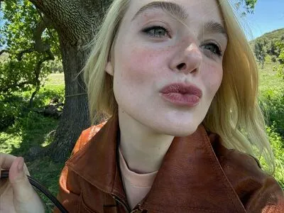 Elle Fanning OnlyFans Leaked Free Thumbnail Picture - #vxzj0V18cz