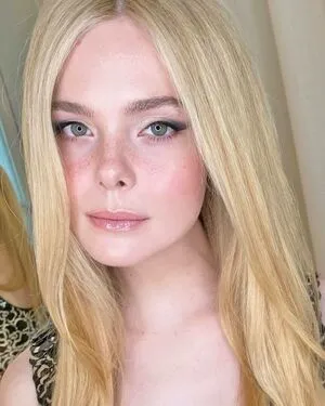 Elle Fanning OnlyFans Leaked Free Thumbnail Picture - #w5i8Vid4Im