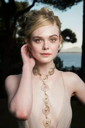 Elle Fanning OnlyFans Leaked Free Thumbnail Picture - #yUqaBsCB1z