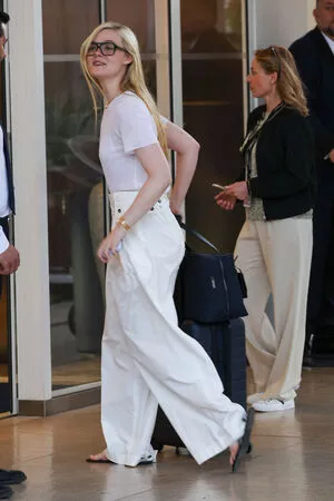 Elle Fanning OnlyFans Leaked Free Thumbnail Picture - #zASi3JsYZx