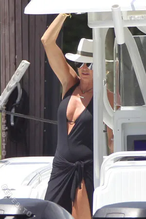 Elle Macpherson OnlyFans Leaked Free Thumbnail Picture - #RzzFEpkndg