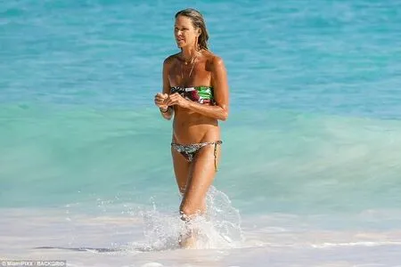 Elle Macpherson OnlyFans Leaked Free Thumbnail Picture - #pcjMLsJZhi