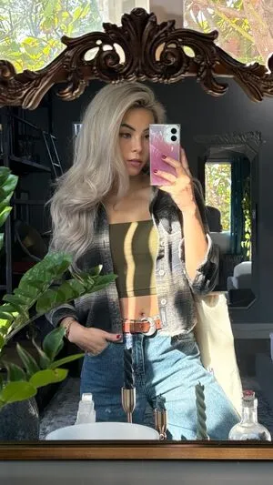 Elle Price OnlyFans Leaked Free Thumbnail Picture - #IrtEBE1loL