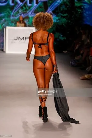 Elle Smith OnlyFans Leaked Free Thumbnail Picture - #FWEilzj4Ko