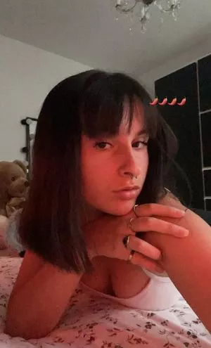 Elle Vous Fait Bander OnlyFans Leaked Free Thumbnail Picture - #9l11u0l5Qj