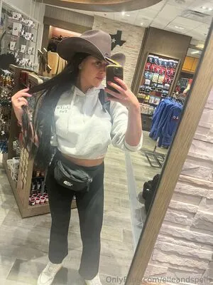 Elleandspells OnlyFans Leaked Free Thumbnail Picture - #9W952EARZi