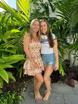 Elleandtash OnlyFans Leaked Free Thumbnail Picture - #1uY0cDcbs9