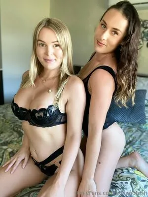 Elleandtash OnlyFans Leaked Free Thumbnail Picture - #6yaoohgCz4