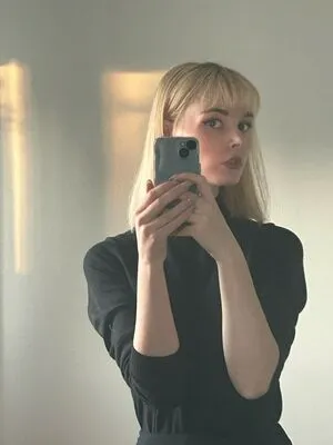 Ellebisous OnlyFans Leaked Free Thumbnail Picture - #JoaDZUA2jA