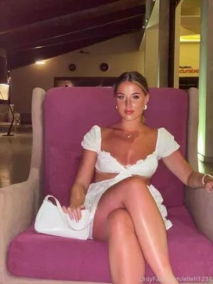 Elleh1234 OnlyFans Leaked Free Thumbnail Picture - #D8hxEAETyd