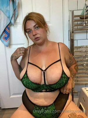 Ellelouise98 OnlyFans Leaked Free Thumbnail Picture - #p9aNknEqCq