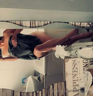 Ellelouise98 OnlyFans Leaked Free Thumbnail Picture - #uWliMlNZzn