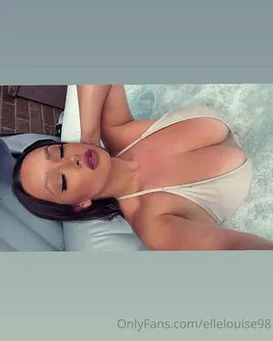 Ellelouise98 OnlyFans Leaked Free Thumbnail Picture - #xUegyMybN0
