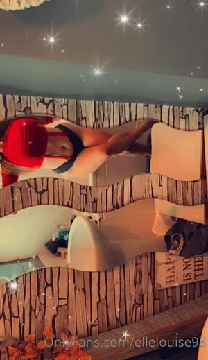 Ellelouise98 OnlyFans Leaked Free Thumbnail Picture - #z8Rth7Zbv2