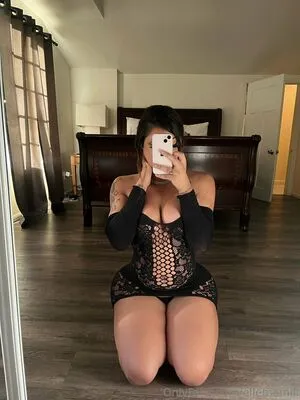 Ellemamiii OnlyFans Leaked Free Thumbnail Picture - #aALiBid3uo