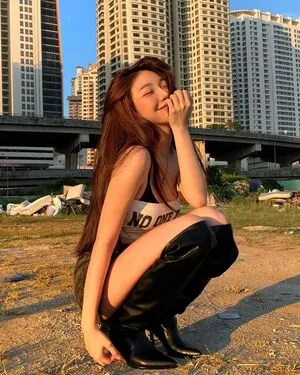 Ellen Tan OnlyFans Leaked Free Thumbnail Picture - #AKcDG81ed5