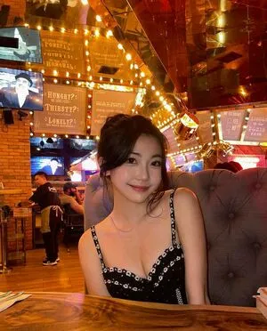 Ellen Tan OnlyFans Leaked Free Thumbnail Picture - #OTbomnwLck