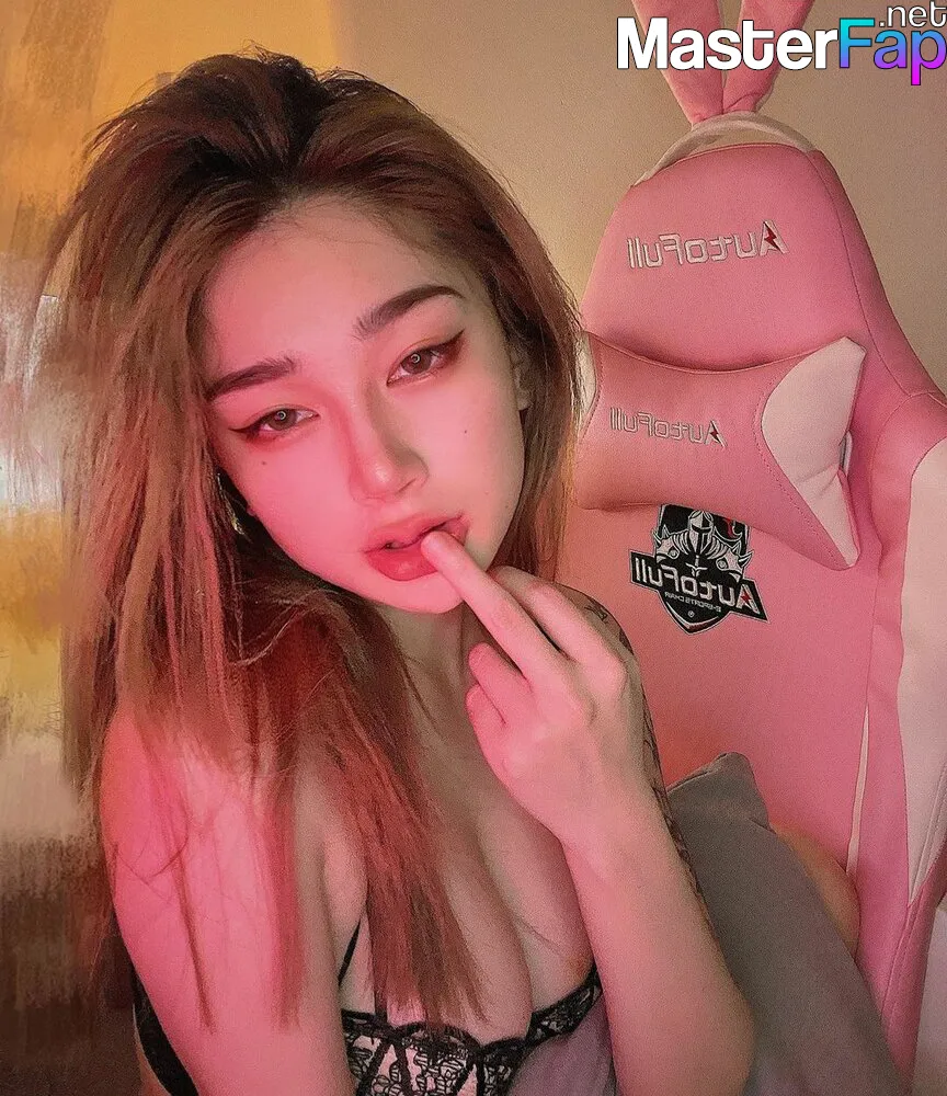 ellena_ling33