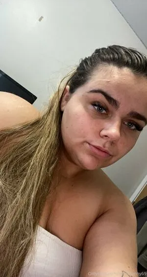 Ellenhunny69 OnlyFans Leaked Free Thumbnail Picture - #FnVCU5rMCU