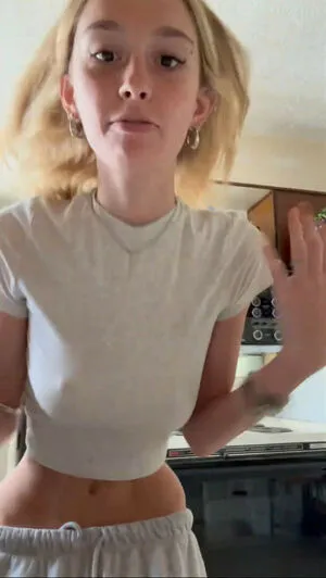 Ellesasmrr OnlyFans Leaked Free Thumbnail Picture - #3J4Lh4Nr3I