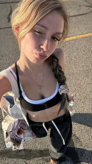 Ellesasmrr OnlyFans Leaked Free Thumbnail Picture - #IgpYUUEWYR