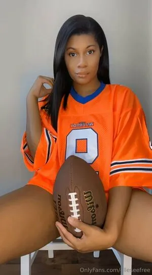 Elleseefree OnlyFans Leaked Free Thumbnail Picture - #33k6dmNmRD