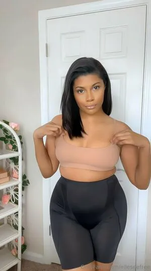 Elleseefree OnlyFans Leaked Free Thumbnail Picture - #6q21JExZER